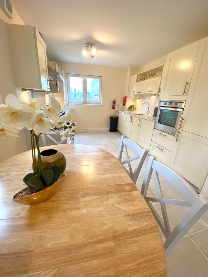 Monart Stylish City Centre Apartment, 2 Bed, Sleeps 6 パース エクステリア 写真